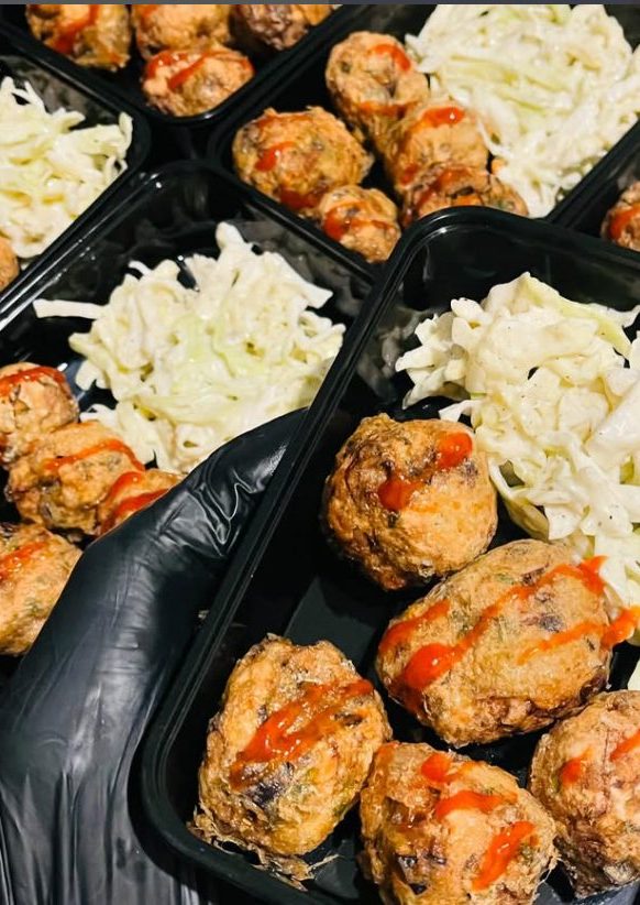 Desi keto diet plan: chicken kofta boxes with salad, no roti